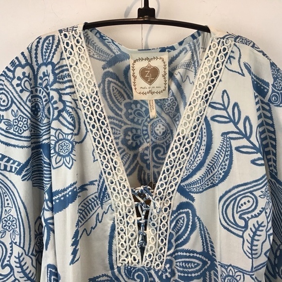 Z & L blue and white print with open weave trim. Large. NWT - Picture 2 of 7